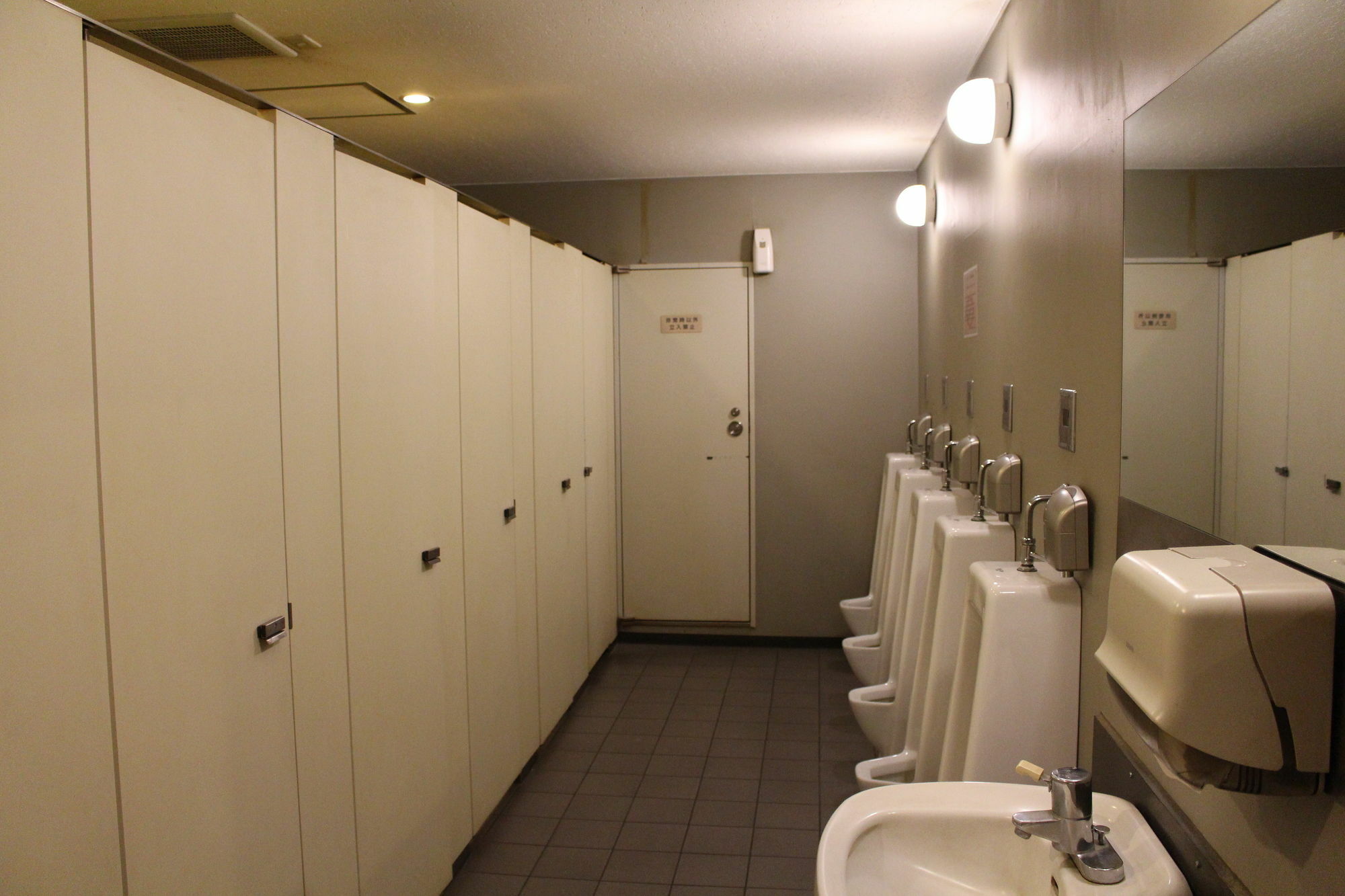 Sauna & Capsule Hotel Hokuo Tokyo Eksteriør bilde